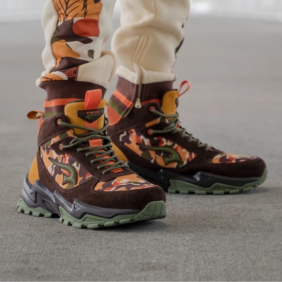 G7 Blac Leaf boots Sz Various